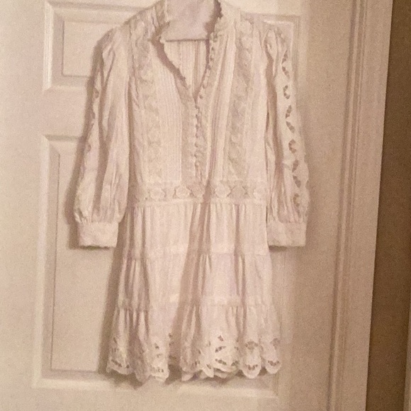 Beautiful Alice and Olivia lace dress. - Picture 1 of 7